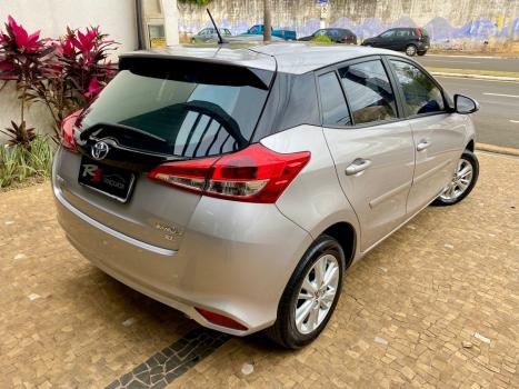 TOYOTA Yaris Hatch 1.3 16V 4P FLEX XL, Foto 5