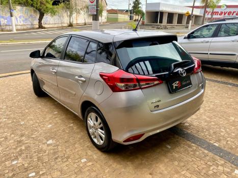 TOYOTA Yaris Hatch 1.3 16V 4P FLEX XL, Foto 7