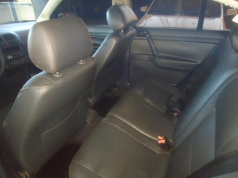 VOLKSWAGEN Polo Sedan 2.0 4P, Foto 3
