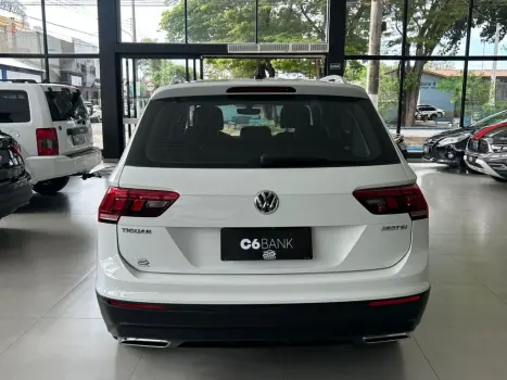 VOLKSWAGEN Tiguan 1.4 250 TSI TOTAL FLEX ALLSPACE COMFORTLINE TURBO AUTOMTICO TIPTRONIC, Foto 2