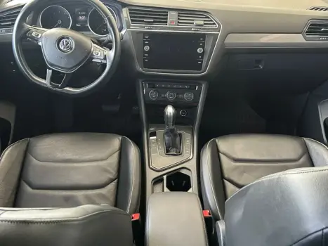 VOLKSWAGEN Tiguan 1.4 250 TSI TOTAL FLEX ALLSPACE COMFORTLINE TURBO AUTOMTICO TIPTRONIC, Foto 4