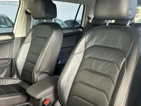 VOLKSWAGEN Tiguan 1.4 250 TSI TOTAL FLEX ALLSPACE COMFORTLINE TURBO AUTOMTICO TIPTRONIC, Foto 11