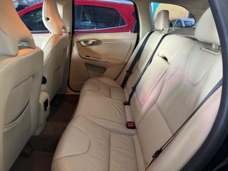 VOLVO XC60 2.0 4P COMFORT T5 TURBO AUTOMTICO, Foto 7
