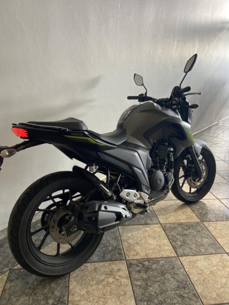 YAMAHA FZ 25 250 Fazer Flex , Foto 3