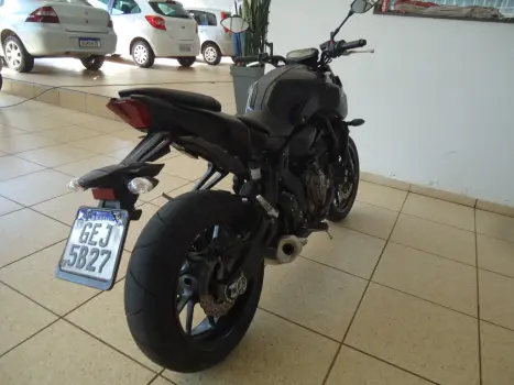 YAMAHA MT-07 700 ABS, Foto 7