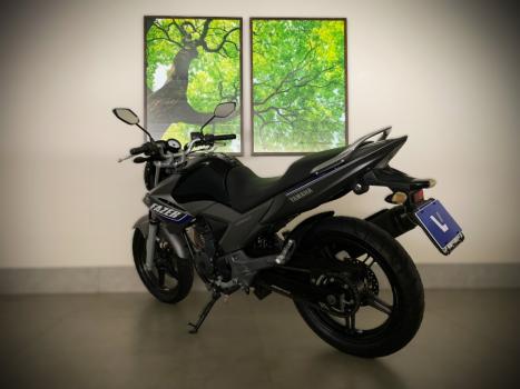 YAMAHA YS Fazer 250 , Foto 3