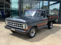 FORD F-1000 