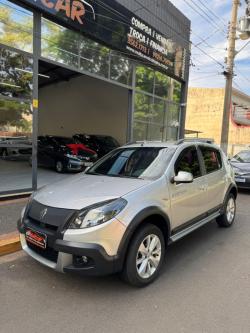 RENAULT Sandero 1.6 16V 4P FLEX STEPWAY AUTOMTICO