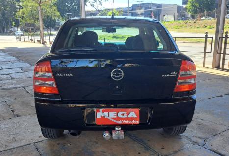 CHEVROLET Astra Hatch 2.0 4P ELEGANCE FLEX, Foto 2 CHEVROLET Astra Hatch 2.0 4P ELEGANCE FLEX, Foto 2