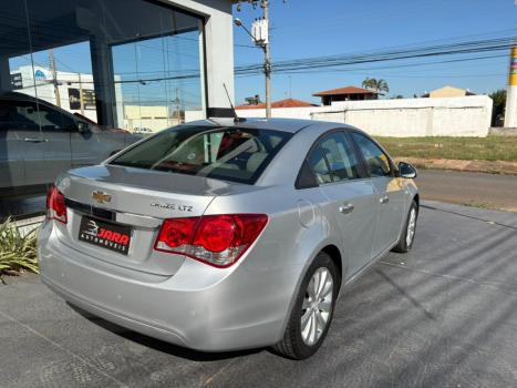 CHEVROLET Cruze Sedan 1.8 16V 4P LTZ ECOTEC FLEX AUTOM�TICO, Foto 5
