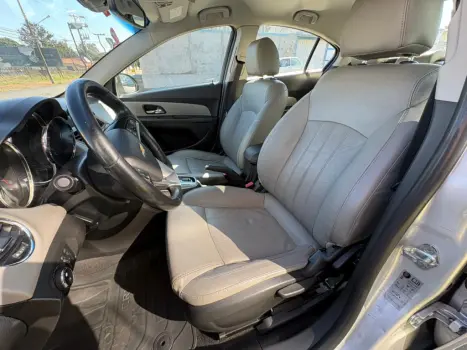 CHEVROLET Cruze Sedan 1.8 16V 4P LTZ ECOTEC FLEX AUTOM�TICO, Foto 10