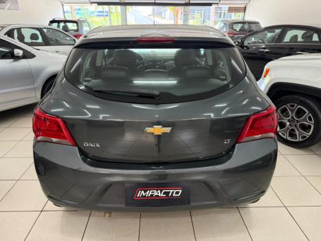 CHEVROLET Onix Hatch 1.4 4P FLEX LT AUTOM�TICO, Foto 3