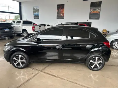 CHEVROLET Onix Hatch 1.4 4P FLEX LTZ AUTOM�TICO, Foto 4