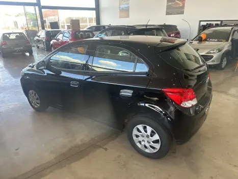 CHEVROLET Onix Hatch 1.0 4P FLEX LS, Foto 6