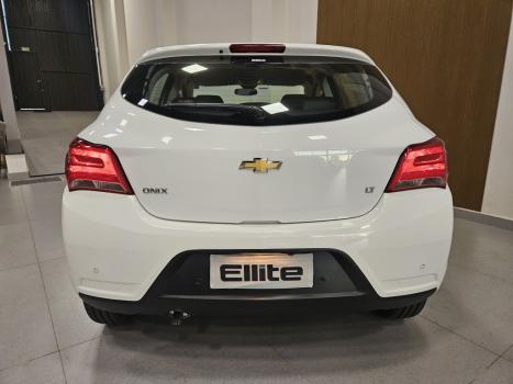 CHEVROLET Onix Hatch 1.0 12V 4P FLEX LT, Foto 16