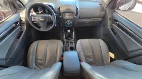 CHEVROLET S10 2.4 FLEX LTZ CABINE DUPLA, Foto 2