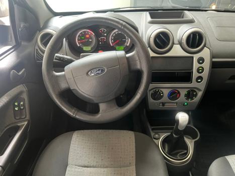 FORD Fiesta Sedan 1.6 4P ROCAM FLEX, Foto 12