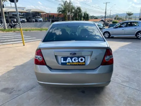 FORD Fiesta Sedan , Foto 6