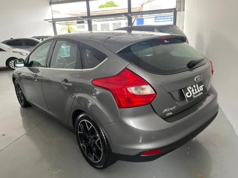 FORD Focus Hatch 2.0 16V 4P TITANIUM PLUS FLEX, Foto 4