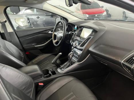FORD Focus Hatch 2.0 16V 4P TITANIUM PLUS FLEX, Foto 10