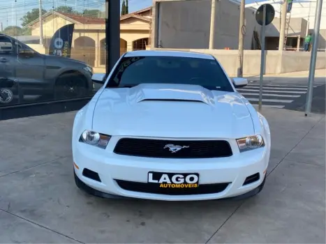 FORD Mustang 3.7 V6 24V COUP�, Foto 2