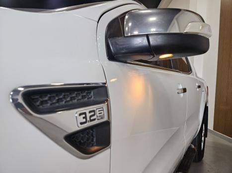 FORD Ranger 3.2 20V CABINE DUPLA 4X4 LIMITED TURBO DIESEL AUTOMTICO, Foto 19