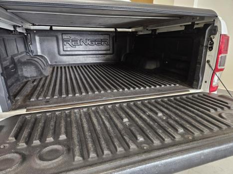 FORD Ranger 3.2 20V CABINE DUPLA 4X4 LIMITED TURBO DIESEL AUTOMTICO, Foto 29