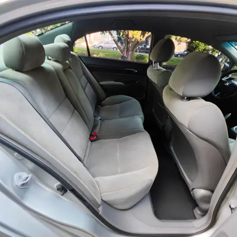 HONDA Civic 1.8 16V 4P FLEX LXS AUTOMTICO, Foto 9