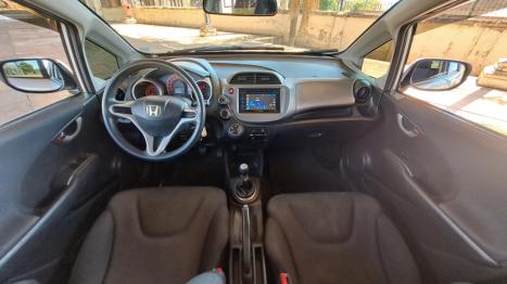 HONDA Fit 1.4 16V 4P LX, Foto 8 HONDA Fit 1.4 16V 4P LX, Foto 8