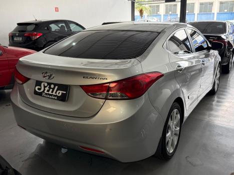 HYUNDAI Elantra , Foto 4