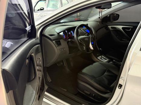 HYUNDAI Elantra , Foto 6