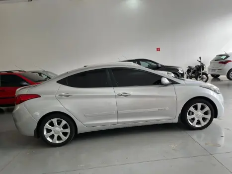 HYUNDAI Elantra , Foto 14