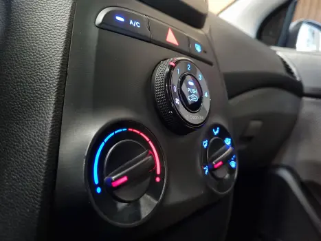 HYUNDAI HB 20 Hatch X 1.6 16V 4P STYLE FLEX AUTOM�TICO, Foto 17