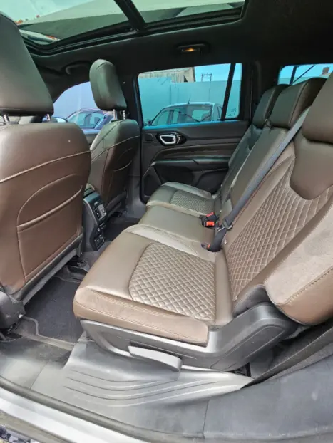 JEEP Commander 2.0 16V 4P TD380 OVERLAND TURBO DIESEL AUTOMTICO, Foto 3