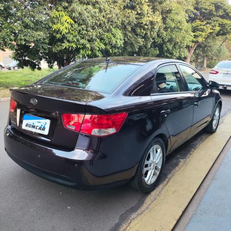 KIA Cerato Sedan 1.6 16V 4P GLS, Foto 8