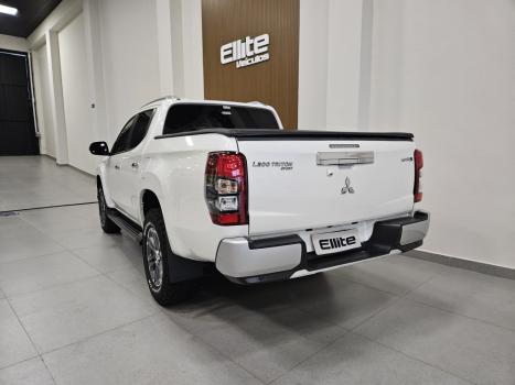 MITSUBISHI L 200 Triton 2.4 16V SPORT HPE-S 4X4 CABINE DUPLA TURBO DIESEL AUTOM�TICO, Foto 2