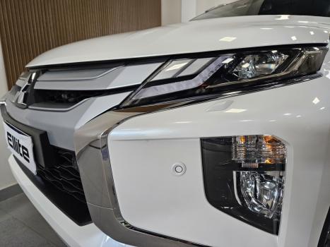 MITSUBISHI L 200 Triton 2.4 16V SPORT HPE-S 4X4 CABINE DUPLA TURBO DIESEL AUTOM�TICO, Foto 14