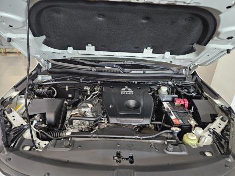 MITSUBISHI L 200 Triton 2.4 16V SPORT HPE-S 4X4 CABINE DUPLA TURBO DIESEL AUTOM�TICO, Foto 17