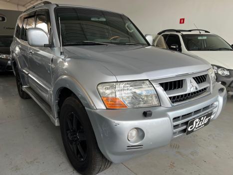 MITSUBISHI Pajero Full 3.2 16V 4P HPE 4X4 TURBO DIESEL AUTOMÁTICO, Foto 3 MITSUBISHI Pajero Full 3.2 16V 4P HPE 4X4 TURBO DIESEL AUTOMÁTICO, Foto 3