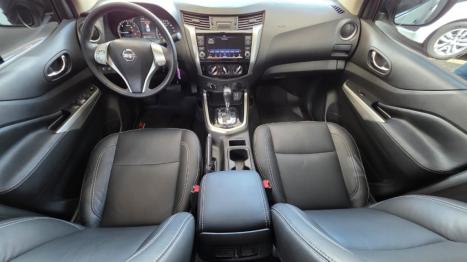 NISSAN Frontier 2.3 ATTACK CABINE DUPLA 4X4 BI-TURBO DIESEL AUTOM�TICO, Foto 2