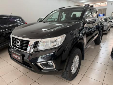 NISSAN Frontier 2.3 16V SE 4X4 CABINE DUPLA BI-TURBO DIESEL AUTOM�TICO, Foto 2