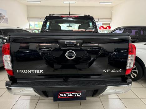NISSAN Frontier 2.3 16V SE 4X4 CABINE DUPLA BI-TURBO DIESEL AUTOM�TICO, Foto 4