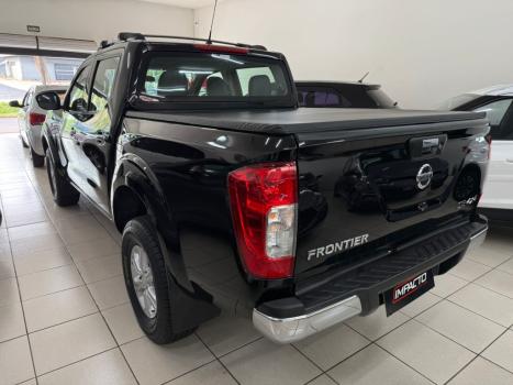 NISSAN Frontier 2.3 16V SE 4X4 CABINE DUPLA BI-TURBO DIESEL AUTOM�TICO, Foto 6