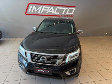 NISSAN Frontier 2.3 16V XE 4X4 CABINE DUPLA BI-TURBO DIESEL AUTOM�TICO, Foto 3