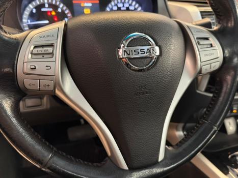NISSAN Frontier 2.3 16V XE 4X4 CABINE DUPLA BI-TURBO DIESEL AUTOM�TICO, Foto 8