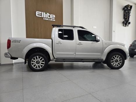 NISSAN Frontier 2.5 SL 4X4 TURBO DIESEL CABINE DUPLA AUTOM�TICO, Foto 3