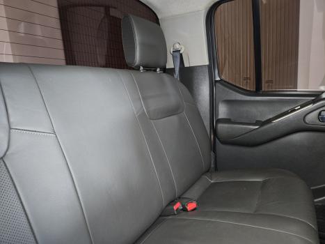 NISSAN Frontier 2.5 SL 4X4 TURBO DIESEL CABINE DUPLA AUTOM�TICO, Foto 6