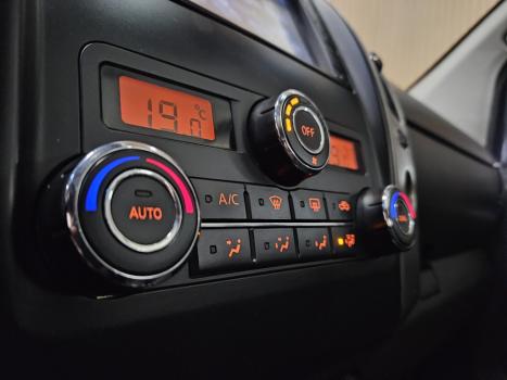 NISSAN Frontier 2.5 SL 4X4 TURBO DIESEL CABINE DUPLA AUTOM�TICO, Foto 10
