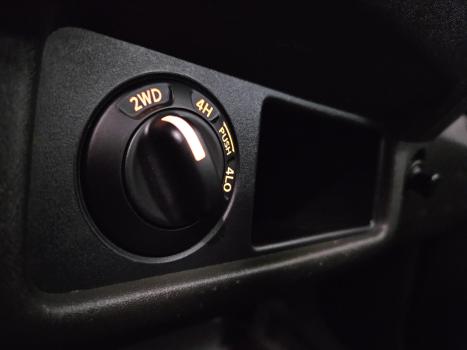 NISSAN Frontier 2.5 SL 4X4 TURBO DIESEL CABINE DUPLA AUTOM�TICO, Foto 13