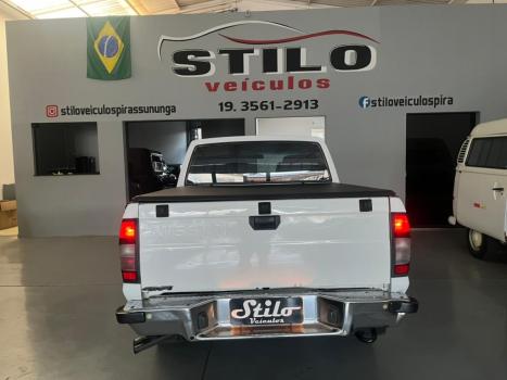 NISSAN Frontier , Foto 5